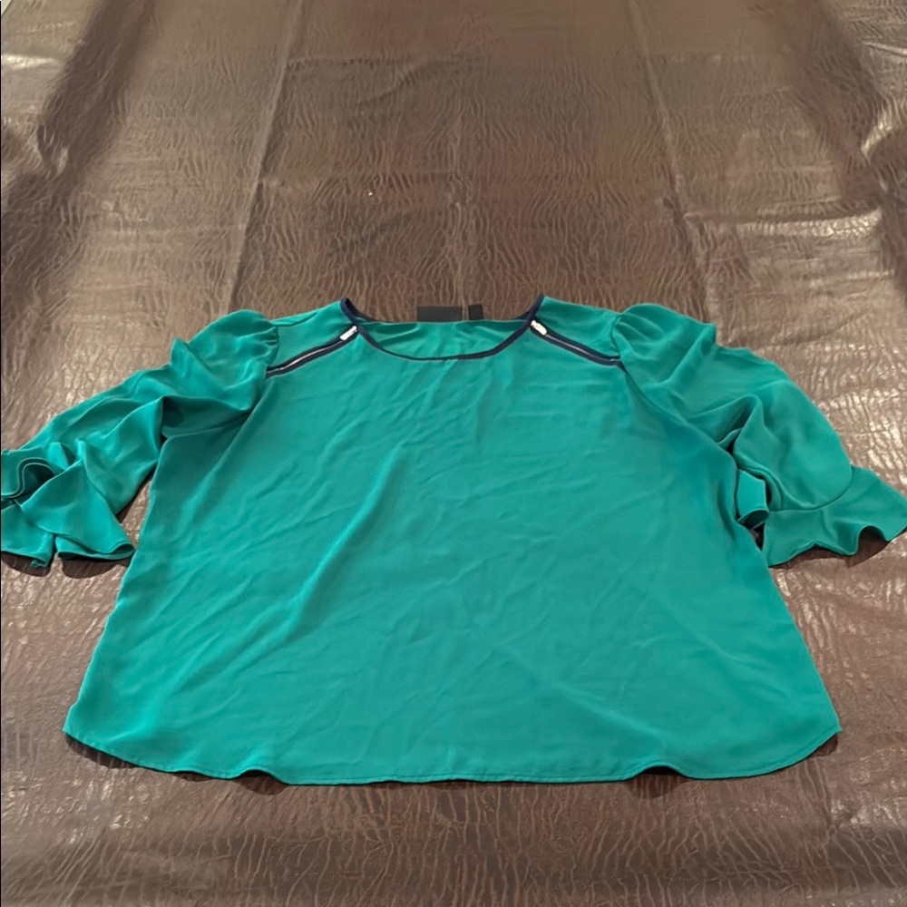 Elegant Green Women's Top